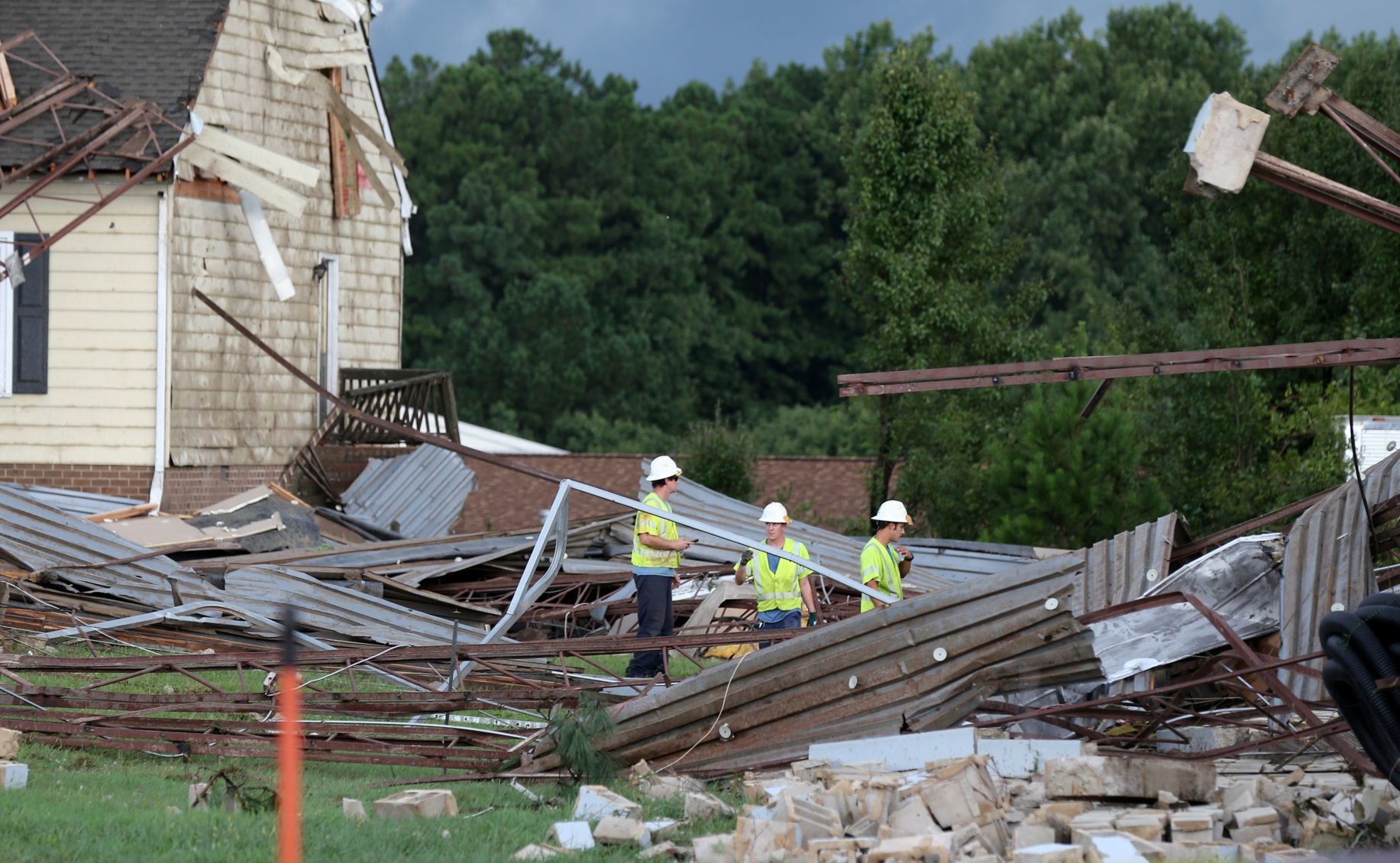 Tornado damages in Chesterfield